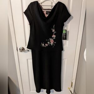NWT Vintage Embroidered Black Maxi‎ Dress from S.L. Fashions Size 10 Petite